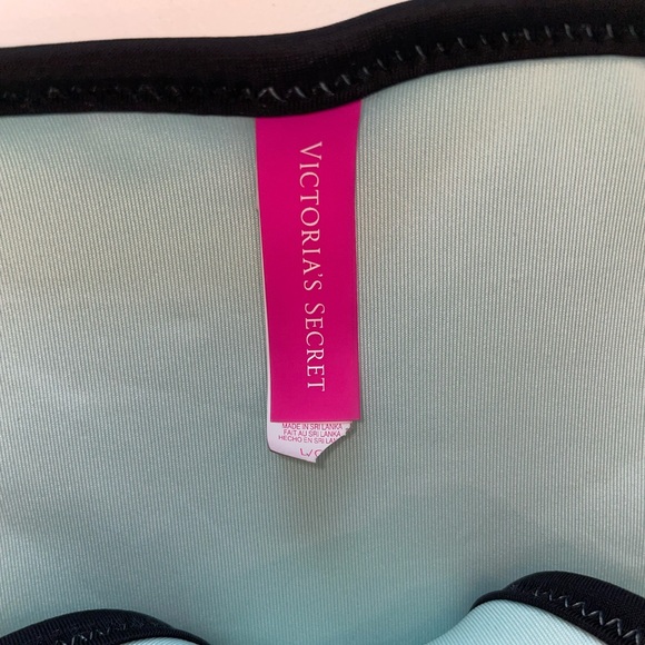 Victoria Secret Bikini - Picture 3 of 6